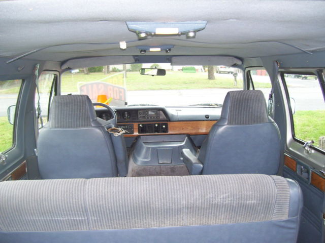 1987 Dodge Ram Van - photo 8