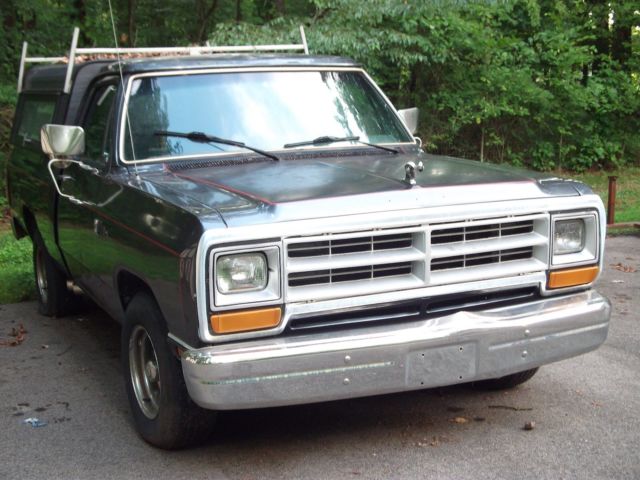 1987 Dodge d100 short bed 1987 Dodge Ram 1500 short bed