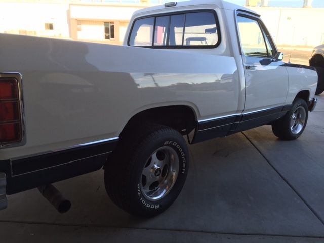 1987 Dodge Other Pickups Std Cab, Short Box LE trim - photo 2