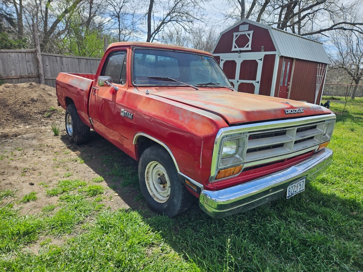 1987 Dodge 1/2 Ton Pickup - photo 2