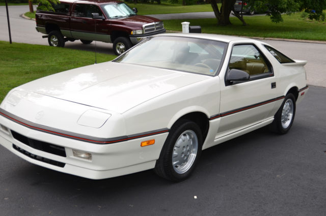 1987 Dodge Daytona - photo 2