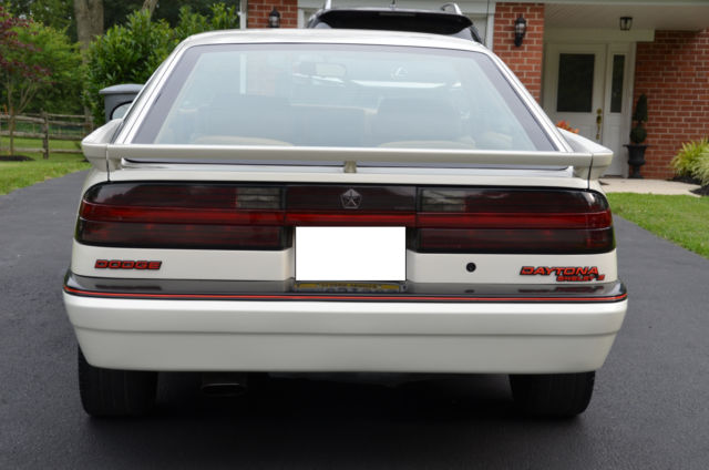 1987 Dodge Daytona - photo 9