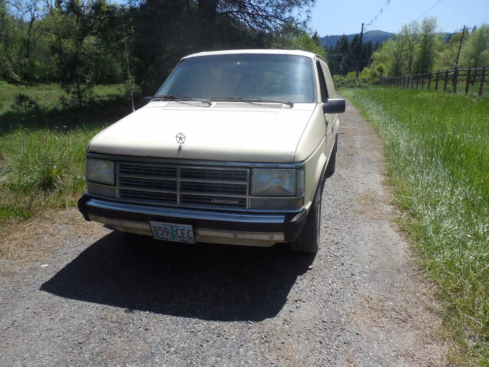 1987 Dodge Caravan - photo 4