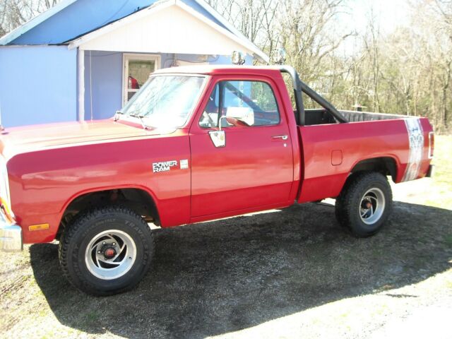1987 DODGE POWER RAM W100 4X4 SHORT BOX 1987 Dodge Power Wagon