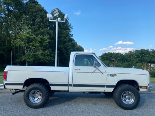1987 Dodge Power Wagon Pickup White 4WD Automatic POWER WAGON W150 4x4 1987 Dodge Power Wagon POWER WAGON W150 4x4