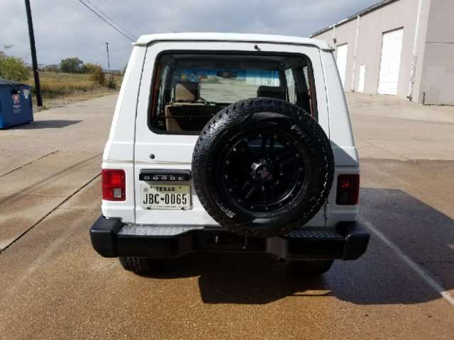 1987 Dodge Other Base Model - photo 4