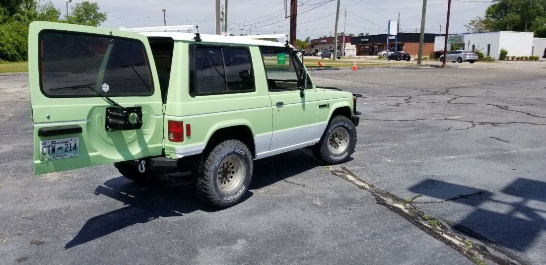 1987 Dodge Raider - photo 2