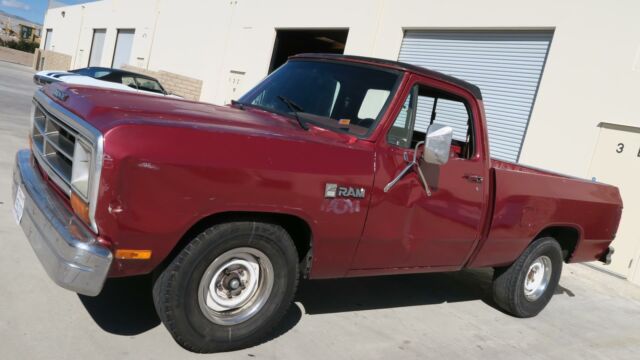 1987 Dodge Ram 1500 SHORT BED 318 V8 RUST FREE! 4 SPEED! 1987 Dodge Ram 1500 SHORT BED 318 V8 RUST FREE! 4 SPEED!