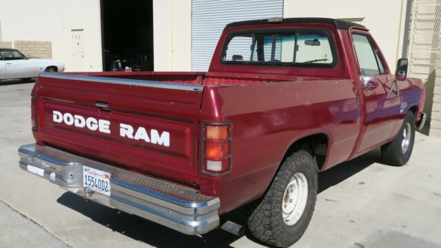 1987 Dodge Ram 1500 SHORT BED 318 V8 RUST FREE! 4 SPEED! - photo 7
