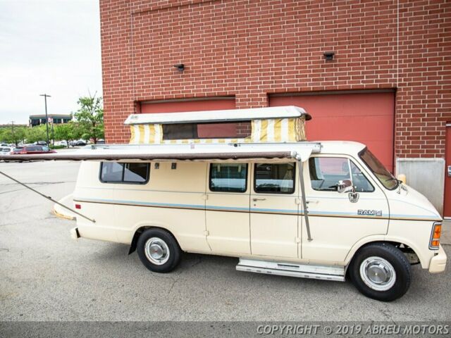 1987 Dodge Ram Van B350 - photo 2