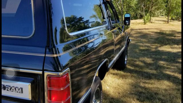 1987 Dodge Ramcharger LE suv - photo 3
