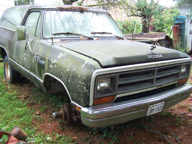 1987 Dodge Ramcharger, 360ci V8, 93k mi, 4WD, running good when parked in 2006 1987 Dodge Ramcharger