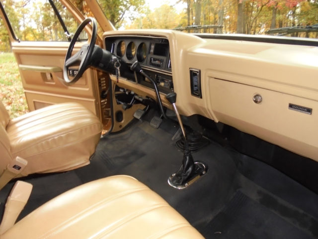 1987 Dodge Ramcharger - photo 11