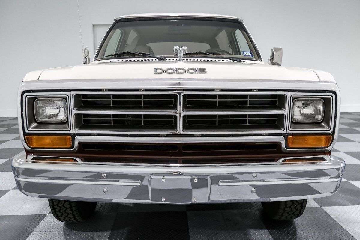 1987 Dodge Ramcharger - photo 2