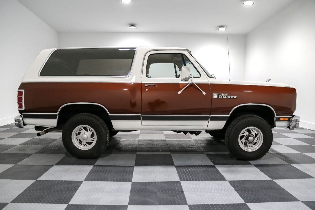 1987 Dodge Ramcharger - photo 8