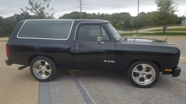 1987 Dodge Ramcharger Base Sport Utility 2-Door - photo 2