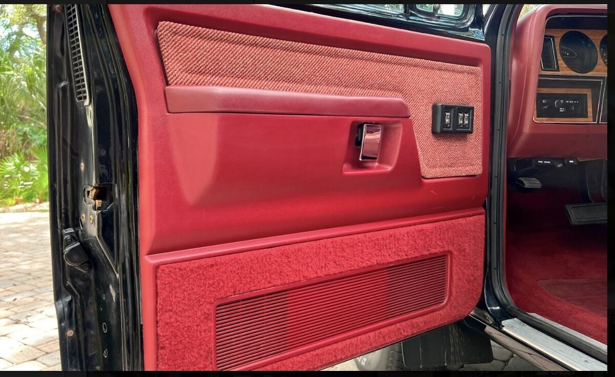 1987 Dodge Ramcharger LE - Prospector III Package - photo 11