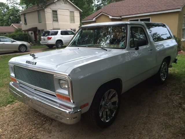 1987 Dodge RamCharger LE, 25,000 miles??? 1987 Dodge Ramcharger