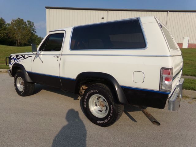 1987 Dodge Ramcharger - photo 9