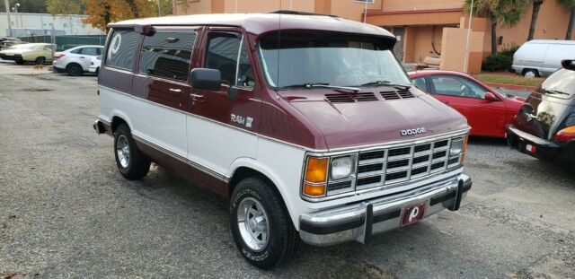 1987 DODGE SHORTY VAN THE ULTIMATE RED SKINS TAIL GATE PARTY TRIBUTE VAN. 1987 Dodge SPORTSMAN SHORT VAN