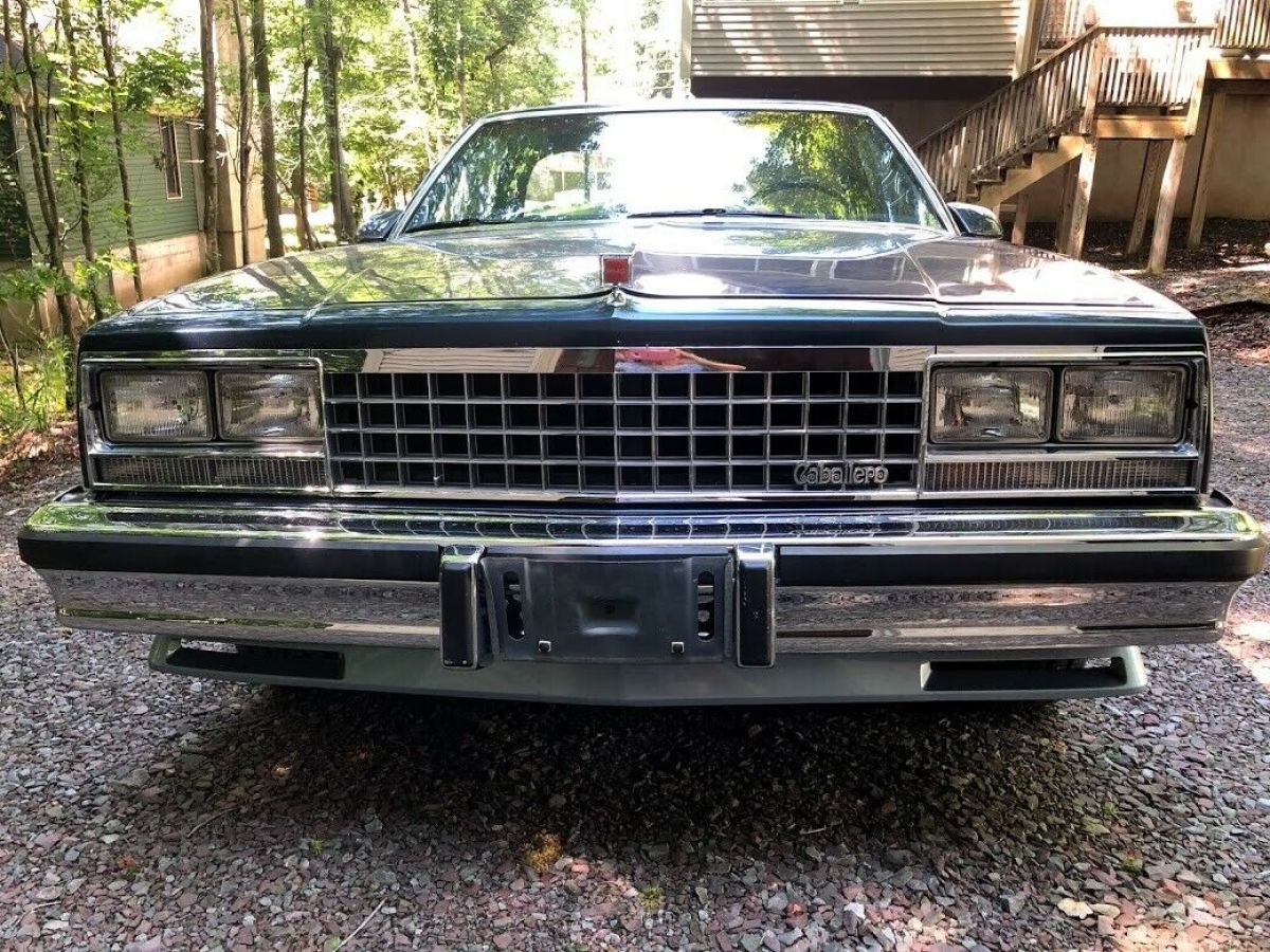 1987 GMC Suburban - photo 12