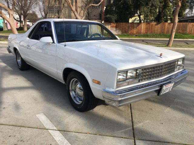 1987 EL CAMINO/ COMPLETELY RESTORED/ 350 V8/ BEAUTIFUL !/ SEE VIDEO/ NO RESERVE 1987 Chevrolet El Camino