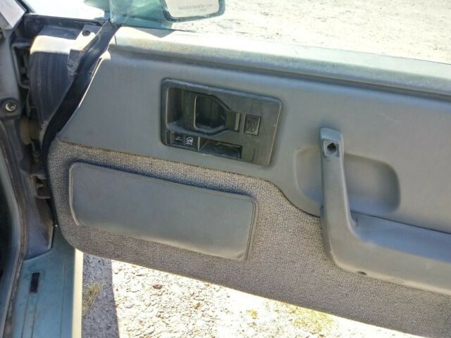 1987 Pontiac Fiero - photo 4