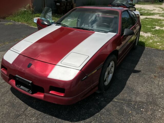 1987 Pontiac Fiero GT - photo 2