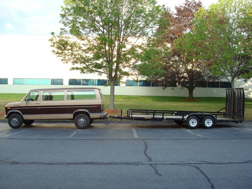 1987 Ford 1 ton window van - photo 2