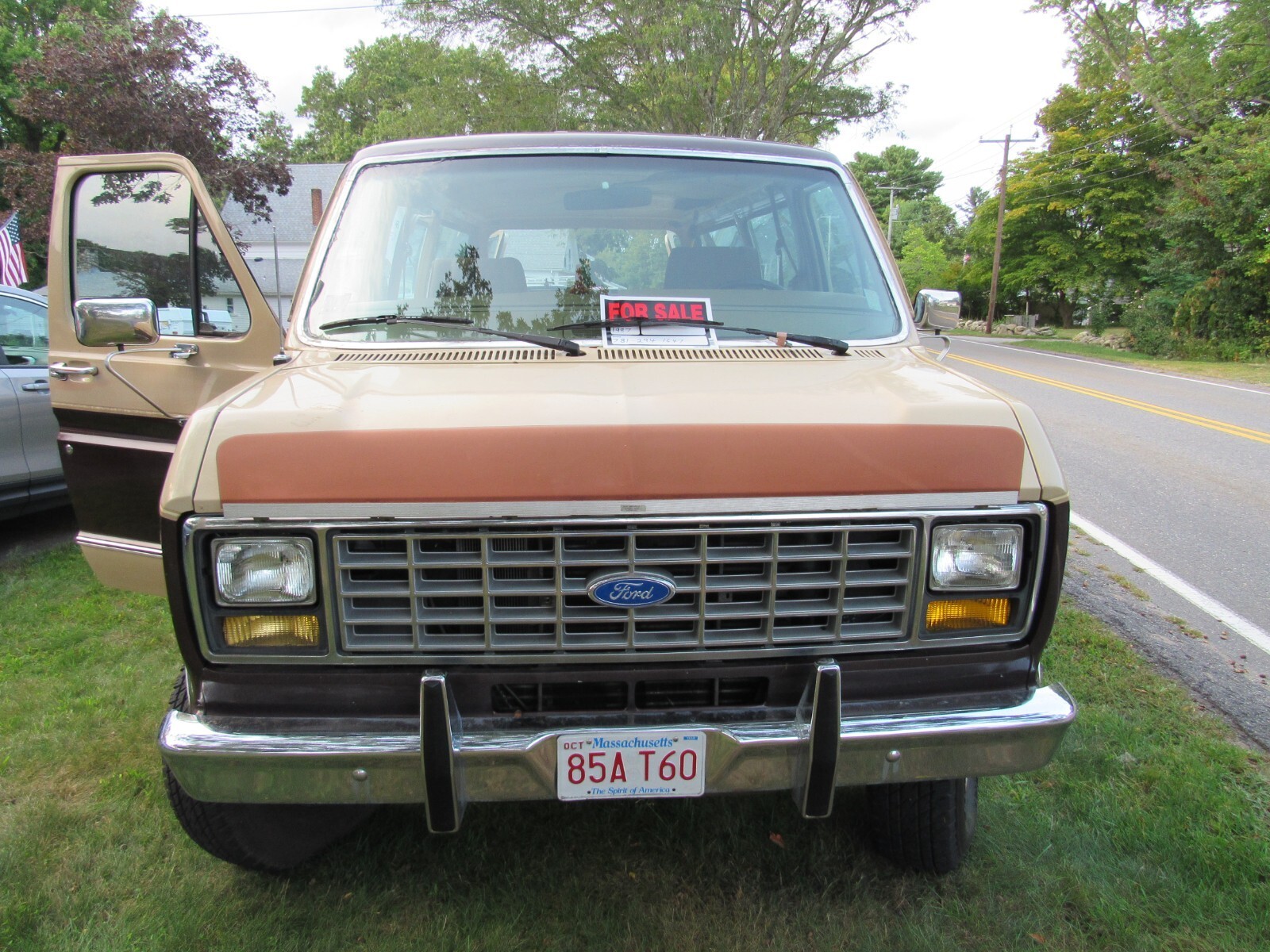 1987 Ford 1 ton window van - photo 4
