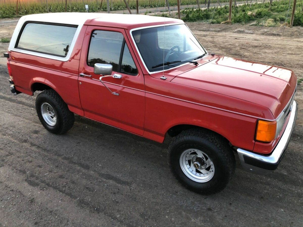 1987 Ford Bronco Custom - photo 2