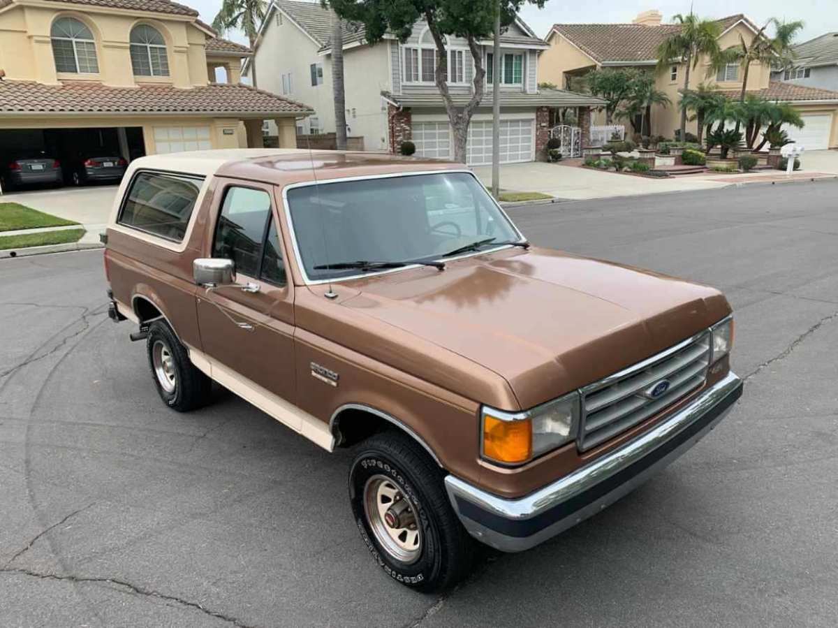 1987 Ford Bronco EDDIE BAUER 4X4 81K ORIGINAL MILES V8 2 OWNERS - photo 10