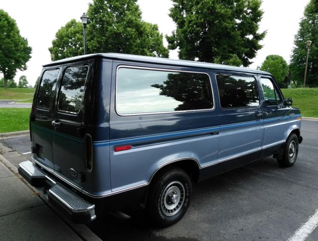 1987 Ford Other Club Wagon - photo 3