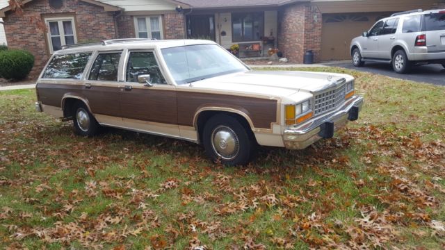 1978 Ford Crown Victoria Woody - photo 2