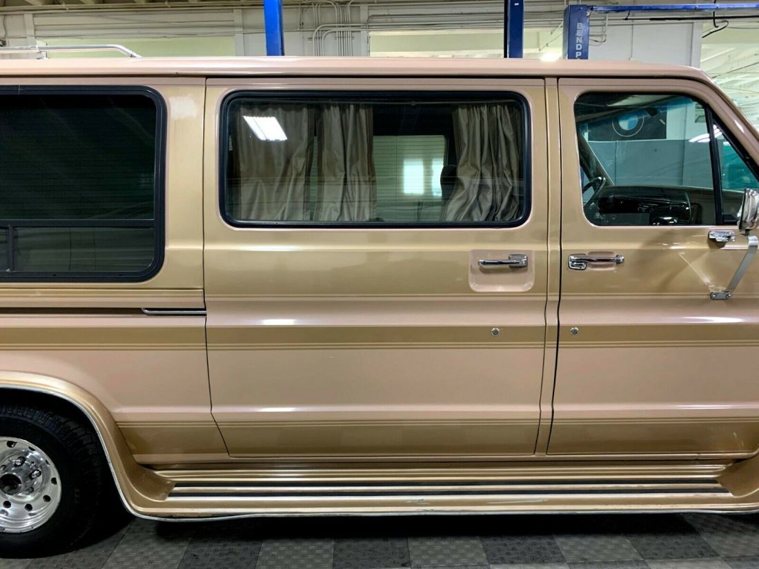 1987 Ford E-Series Van E-150 Conversion van - photo 8