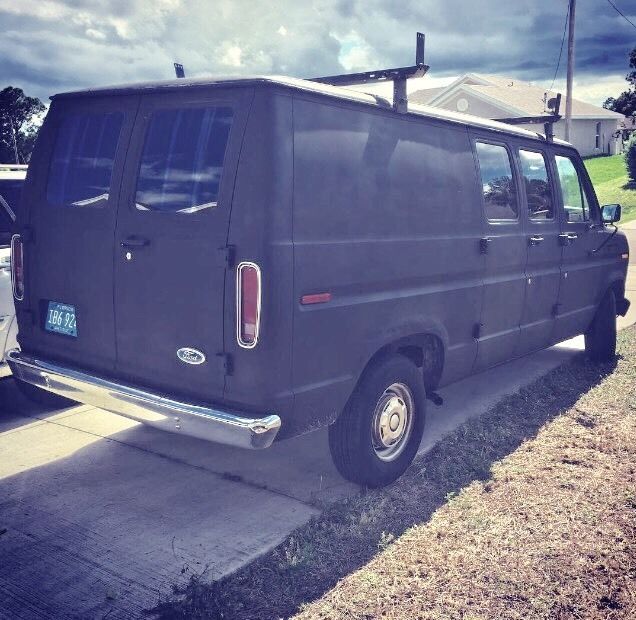 1987 Ford E-Series Van xlt - photo 4