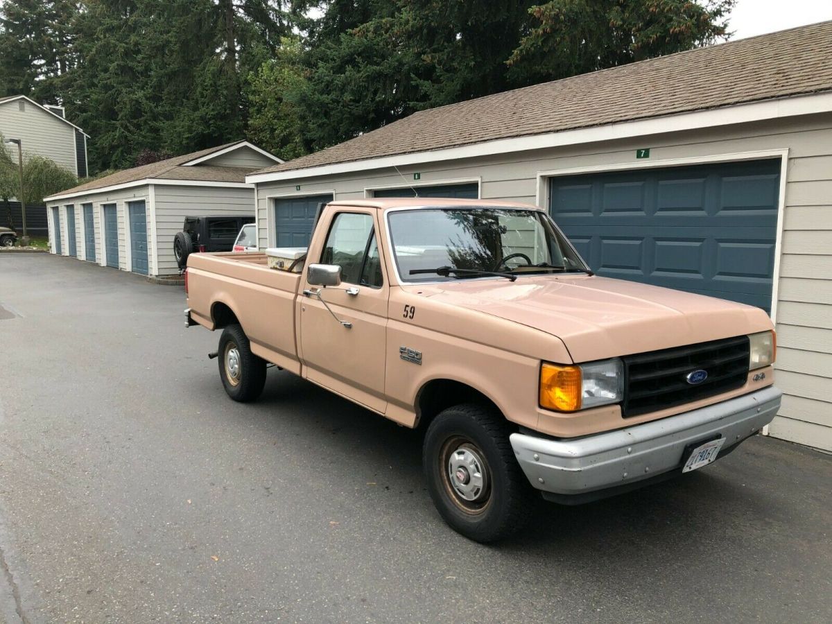 1987 Ford F-150 4x4 4.9L Straight Six 1987 Ford F-150