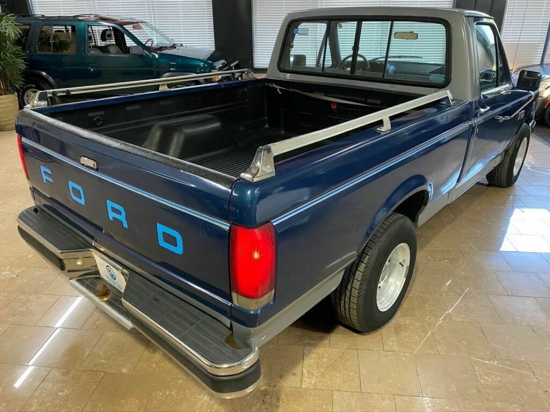 1987 Ford F-150 Base 2dr Standard Cab SB - photo 4