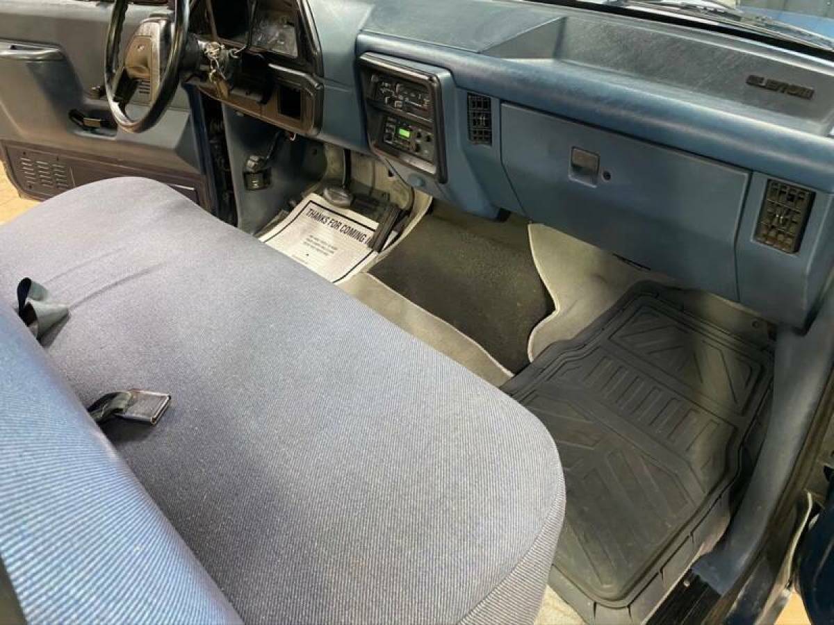 1987 Ford F-150 Base 2dr Standard Cab SB - photo 9