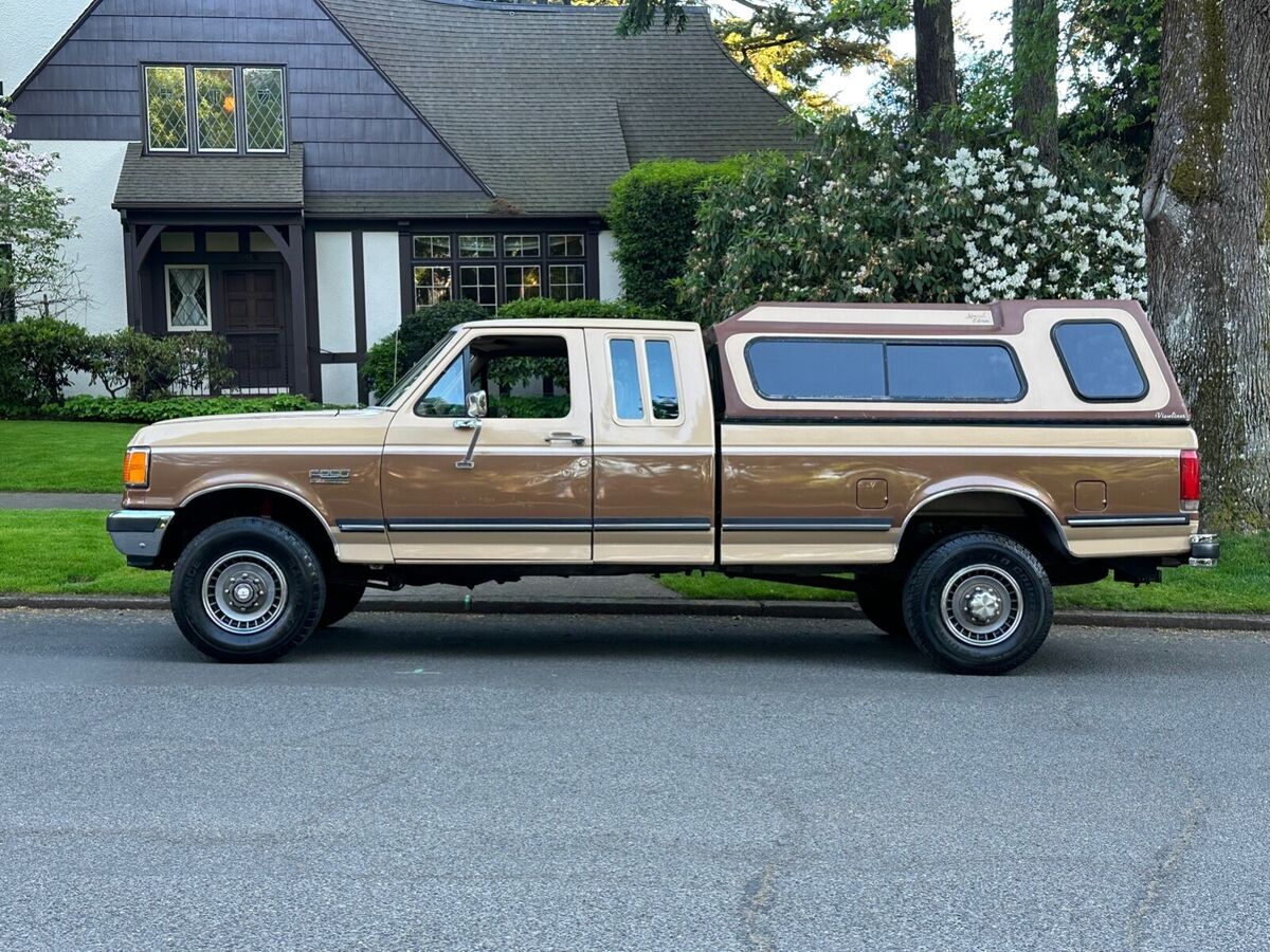 1987 Ford F-250 XLT LARIAT 4X4 EFI V8 - photo 2
