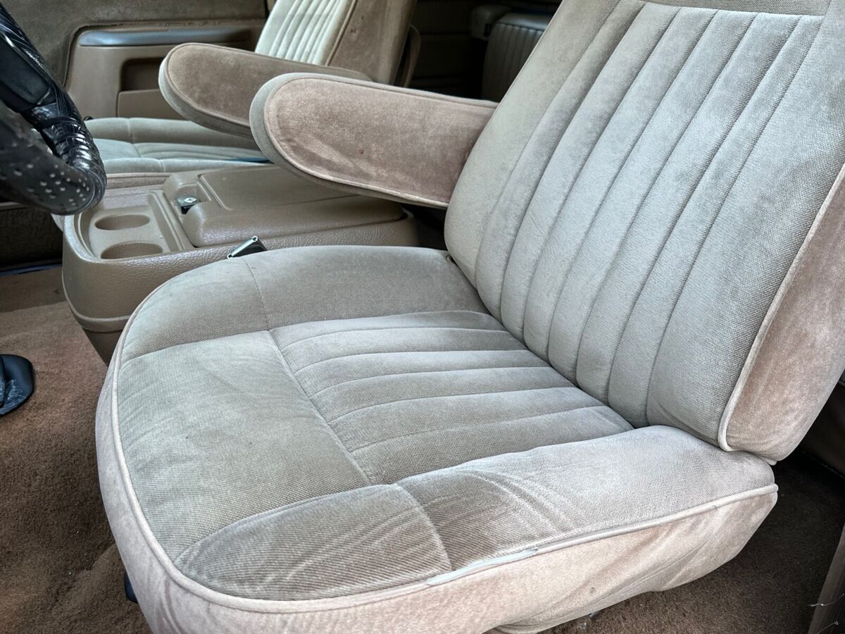 1987 Ford F-250 XLT LARIAT 4X4 EFI V8 - photo 7