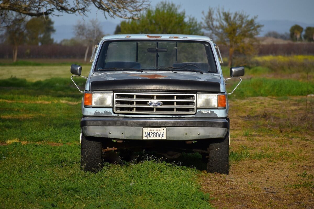 1987 Ford F-250 Manual 4x4 Lariat XLT - photo 2