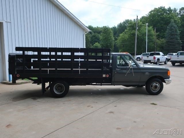 1987 Ford F-350 Ford F-350 Stake Truck Regular Cab RWD Manual 50k Miles - photo 4