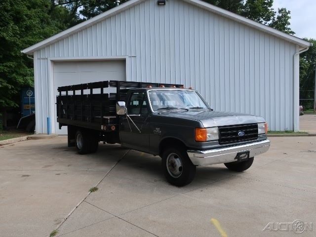 1987 Ford F-350 Ford F-350 Stake Truck Regular Cab RWD Manual 50k Miles - photo 5
