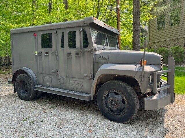1987 Ford F600 - photo 3