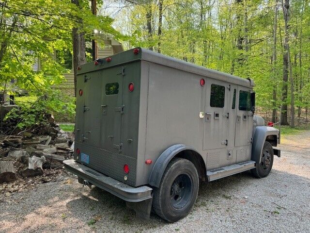 1987 Ford F600 - photo 5