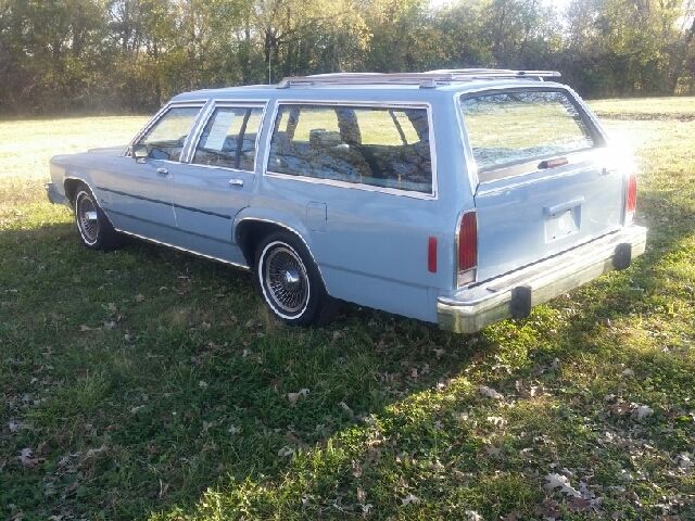 1987 Ford Crown Victoria Base 4dr Wagon - photo 8