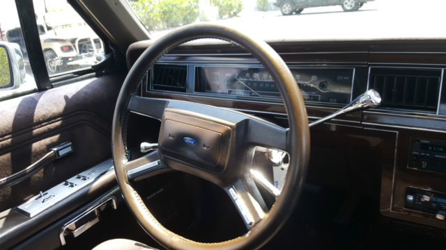 1987 Ford Crown Victoria - photo 11