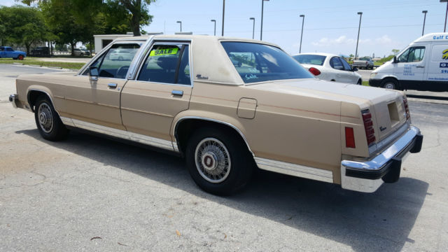 1987 Ford Crown Victoria - photo 5