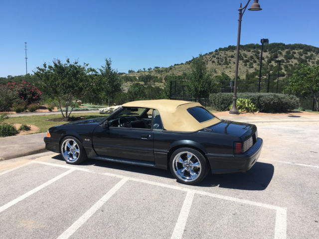 1987 Ford Mustang GT - photo 2